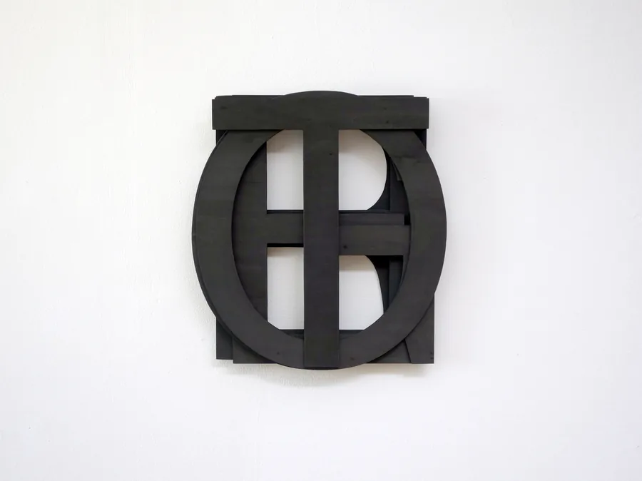 (sticking) TOGETHER, text-installation with wooden letters, height: 50cm, ©2018