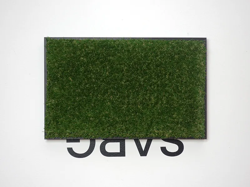 gras/sarg, 30cm x 50cm, artificial grass mat, vinyl letters, framed